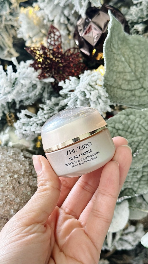 #ShiseidoPartner It’s Cyber Week at @Shiseido and the savings are too good to miss!
Up to 35% OFF sitewide, now through 12/1.
Sharing three must-buys for gifting and glowing skin

• Benefiance Wrinkle Smoothing Eye Cream rich, silky, brightening + great for fine lines.
• Ultimune Power Infusing Serum lightweight, absorbs fast, boosts radiance + routines.
• Clear Sunscreen Stick SPF 50+ clear, smooth, perfect for reapplying even over makeup.

Shop directly at Shiseido and don’t wait, deals end soon.

#CyberWeek

#LTKGiftGuide #LTKCyberWeek #LTKHoliday