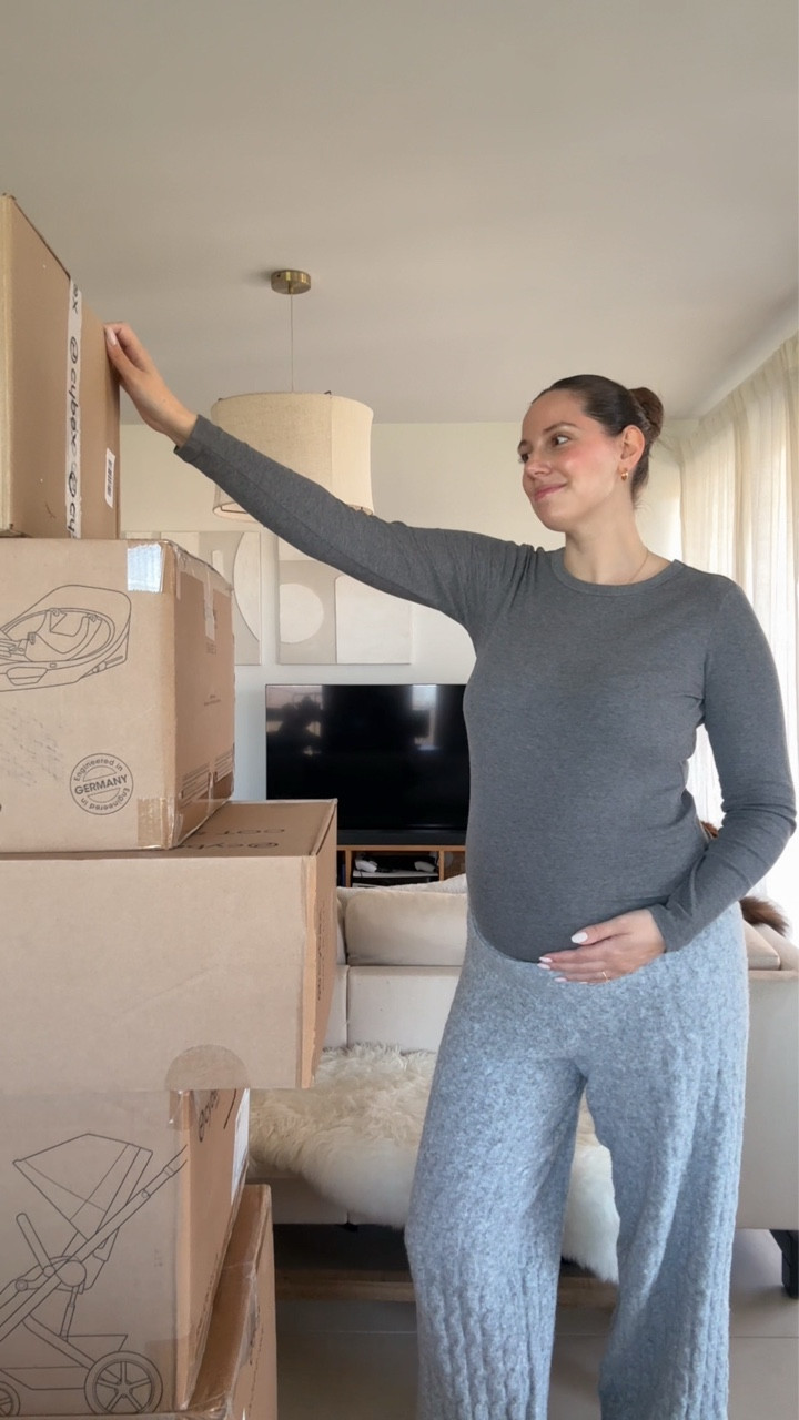Elle est pas trop belle ? 🤍
On a pris le modèle Balios + le siège auto Cloud G (il s’allonge, est plus léger que le Cloud T & passe en bagage cabine !)

- produits offerts - (et ça ne change en rien mon avis !)

#mumtobe #boymom #babyiscoming #cybex #poussette