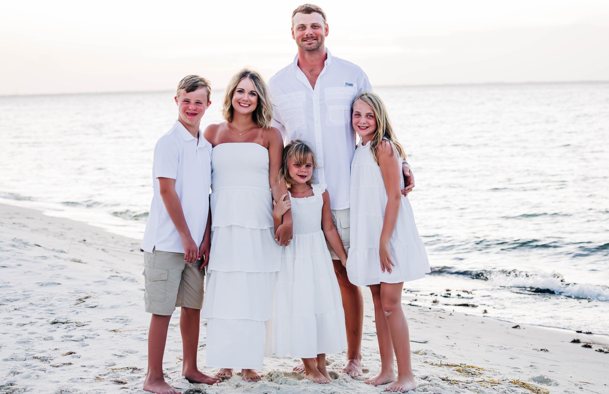 Linking all the outfits for perfect family beach pictures! 

#familypictures #beachpictures #familyoutfits

#LTKTravel #LTKFamily #LTKStyleTip