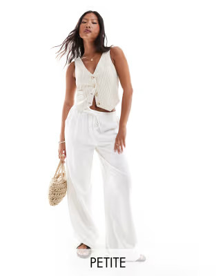 Stradivarius Petite linen look pull on trouser in white | ASOS (Global)