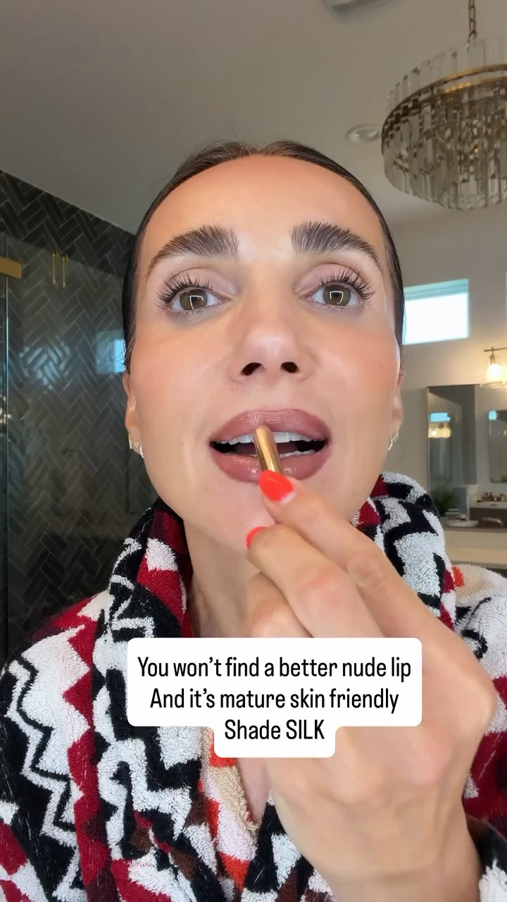 I finally found that perfect nude lip combo that gives just enough color without pulling too pink or too brown. It’s easy for everyday makeup, but still makes the whole look feel finished.

nude lip, nude lipstick, everyday lip color, neutral lipstick, lip combo, natural makeup, everyday makeup, beauty favorite, soft glam makeup, makeup essentials, annabrstyle

#LTKBeauty #LTKgrwm #LTKmorningroutine