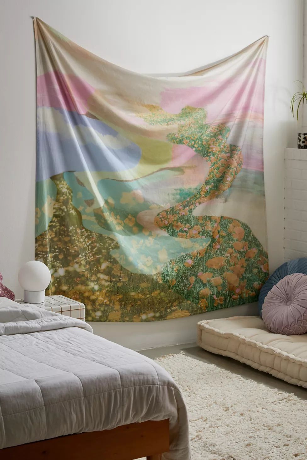 Swirl Meadow Tapestry | Urban Outfitters (US and RoW)