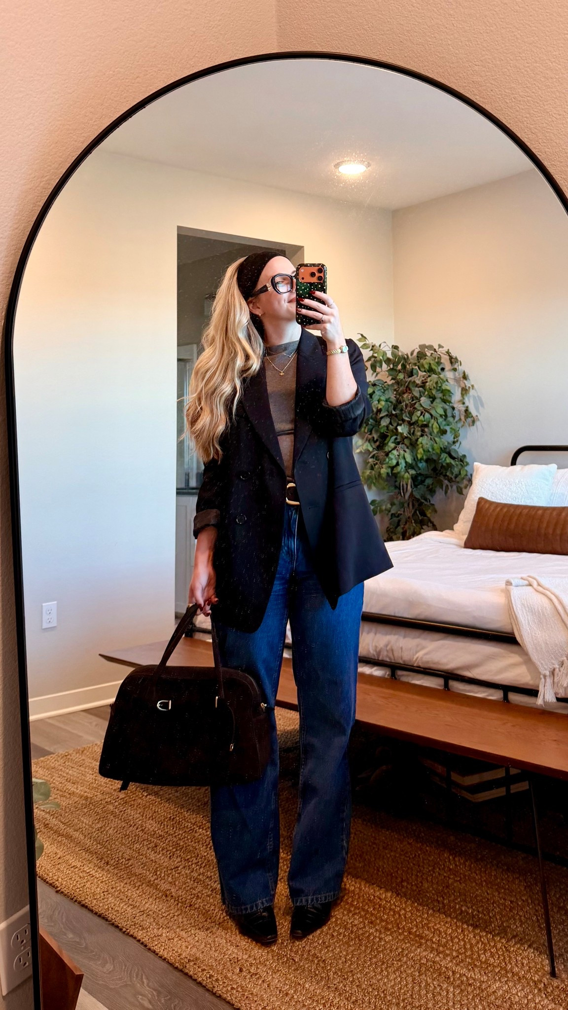 Office Outfit • Quiet Luxury Workwear

Busy day in the office but make it elevated ✨
Styled my favorite wide-leg trousers with a soft gray boatneck top and topped it with an oversized black blazer for that quiet-luxury work vibe. Added a thick headband, black boots, my MK watch + the Madewell suede bag to soften the look.

This is my go-to winter work uniform: polished, comfortable & effortless.

Linked everything or similar options below 🤍

quiet luxury
work outfit
office look
winter workwear
neutral outfit
wide leg trousers
elevated basics
capsule wardrobe
sezane outfit
minimal chic


#LTKFindsUnder100 #LTKootd #LTKWorkwear