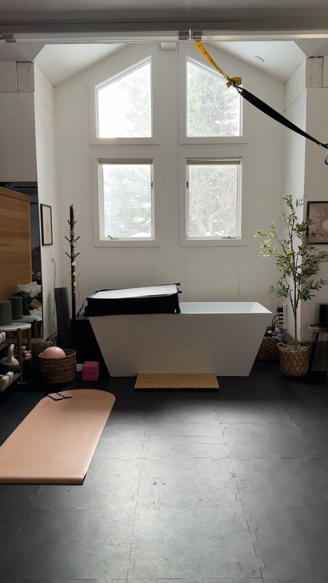 HOME \ we turned our garage into a gym and wellness space 🙌🏻✨

Workout 
Health
Fitness 
Amazon weights 
Cold plunge
Susana 

#LTKWatchNow #LTKHome #LTKFitness