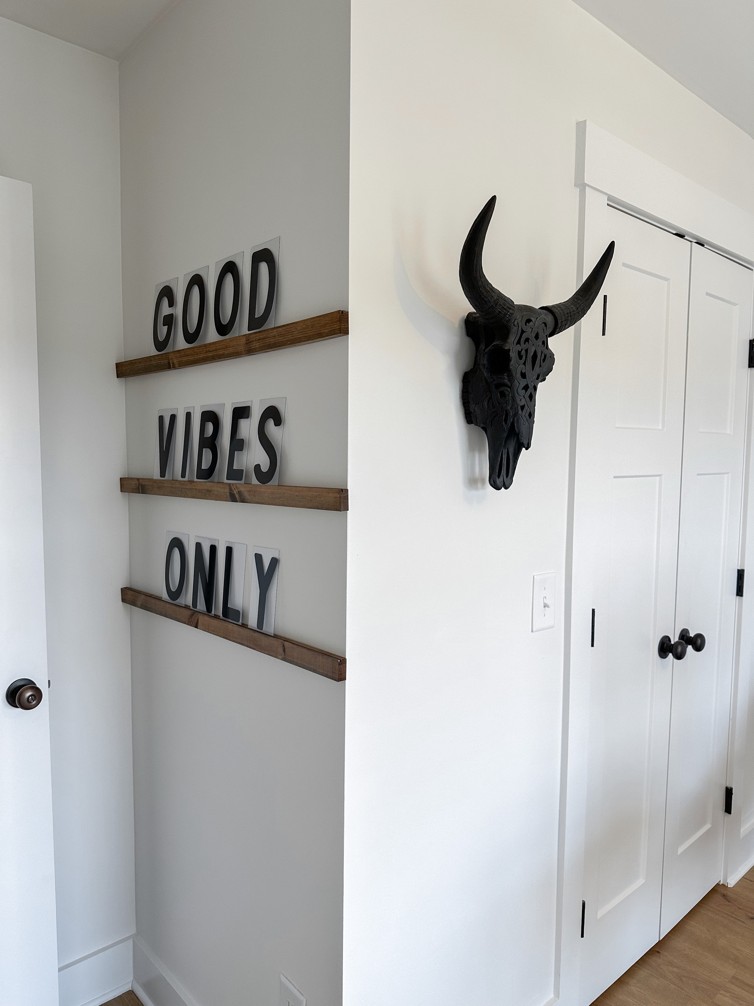 Office Decor 🖤🤍

home decor | home office | cloffice | western home decor | affordable home decor | amazon home | cow skull | letter ledge | farmhouse home decor 



#LTKunder50 #LTKhome #LTKunder100