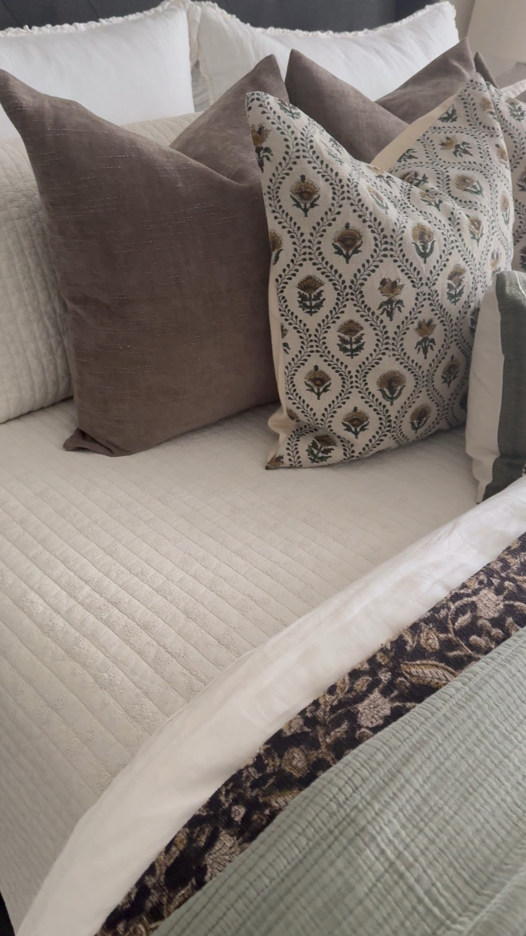 Saturday reset!  After cleaning up the master bedroom I got the opportunity to add my new BollandBranch Dream Blanket!   Love it!!!

#LTKHome #LTKGiftGuide