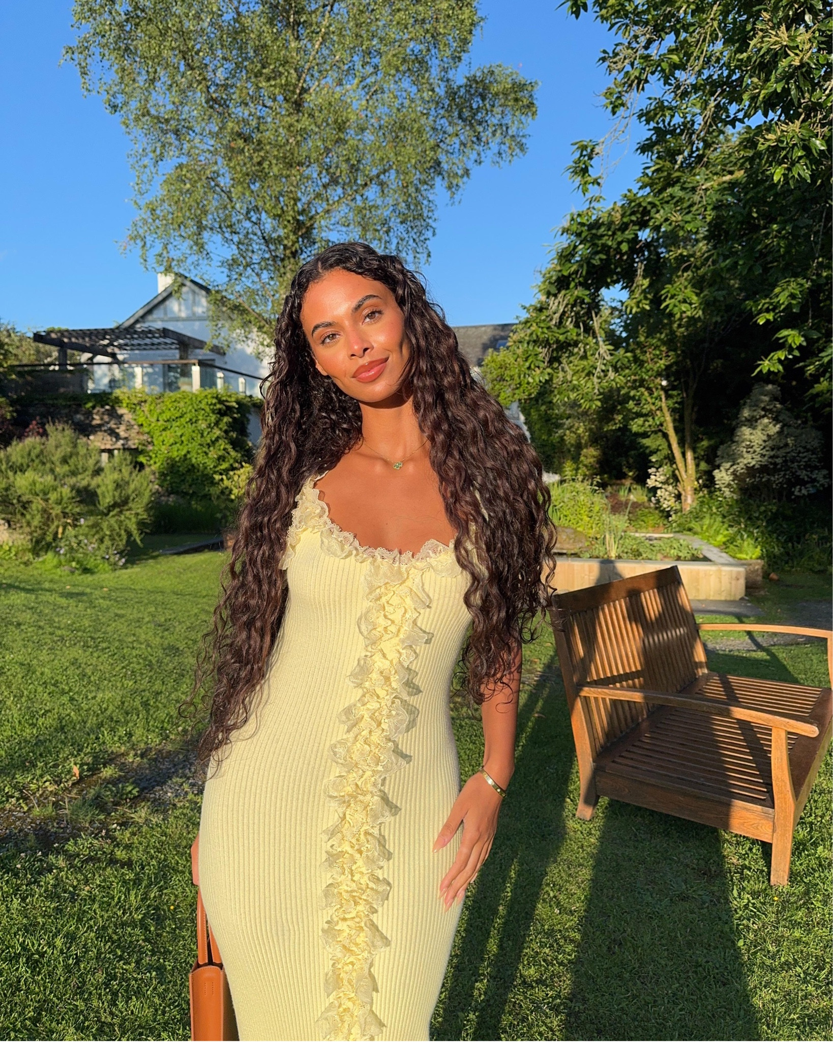 Meshki yellow ruffle dress 🍋

Wedding guest dress, maxi dress, butter yellow, summer dress, holiday dress 

#LTKsummer #LTKdresses #LTKpartywear
