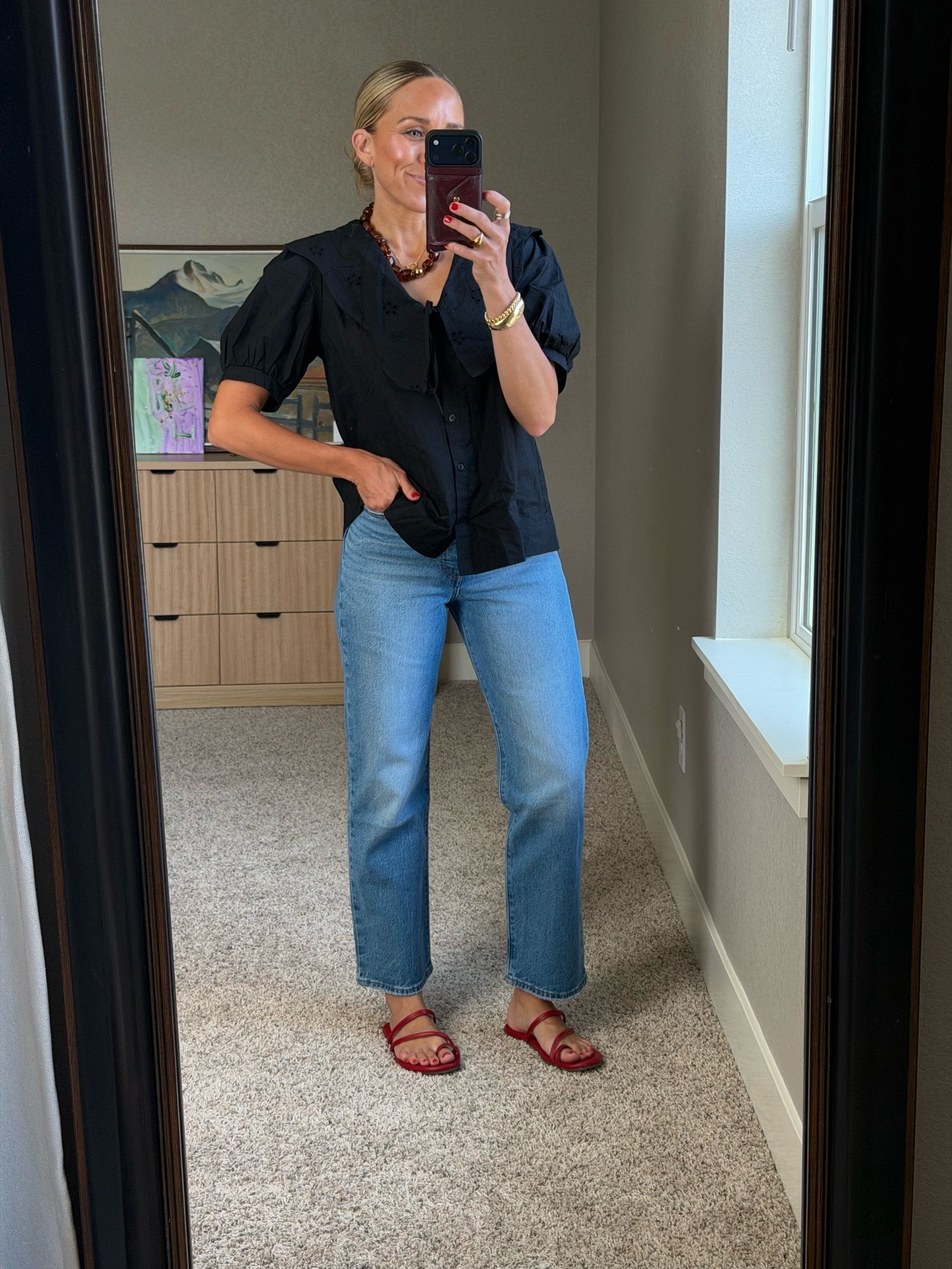 A simple everyday outfit that’s cute and comfortable! 

I am a size small top and 2 or 26 bottoms.

#LTKootd #LTKgrwm #LTKmomlife