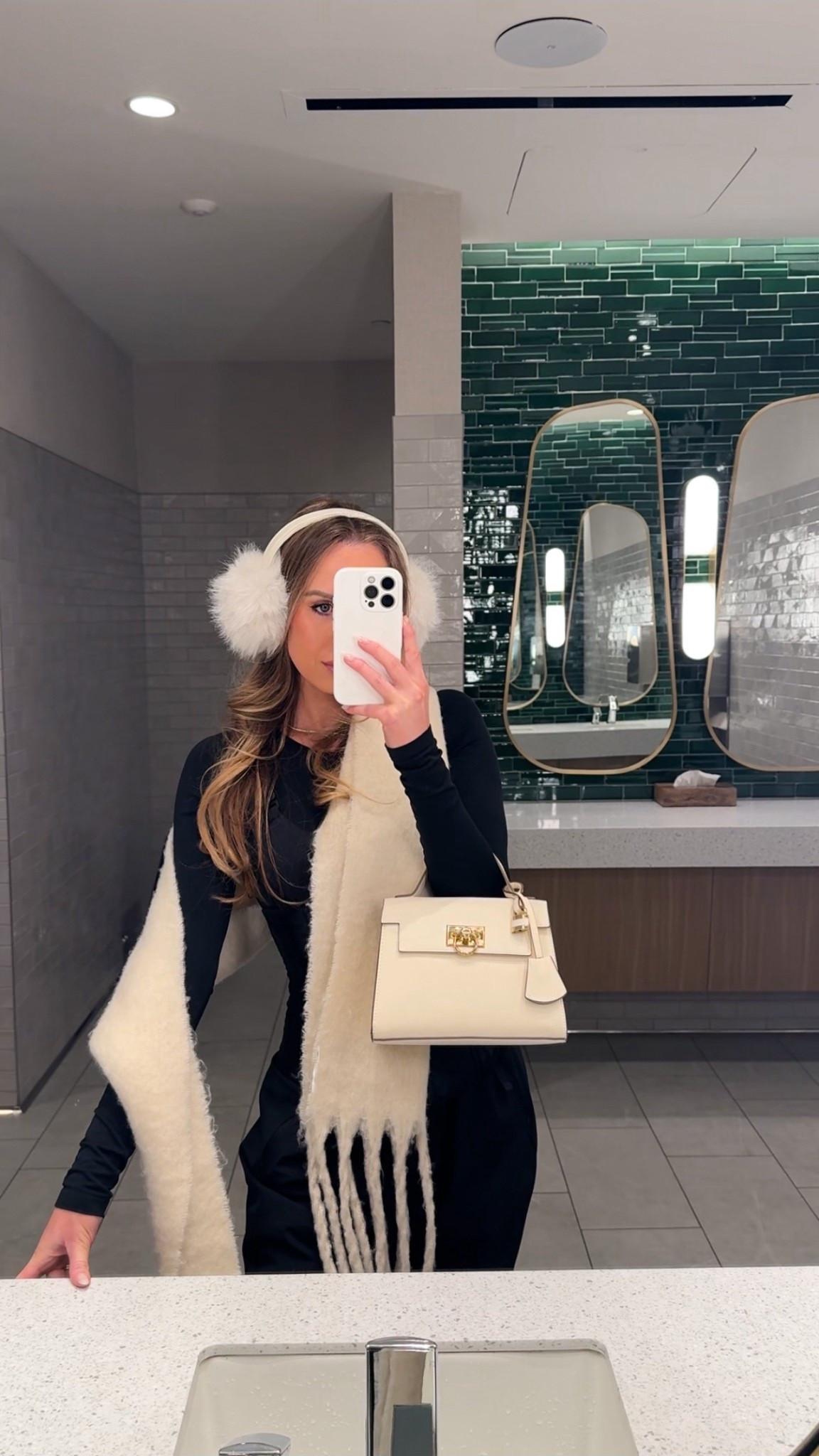 Snow outfit 

#LTKSeasonal #LTKootd #LTKgrwm