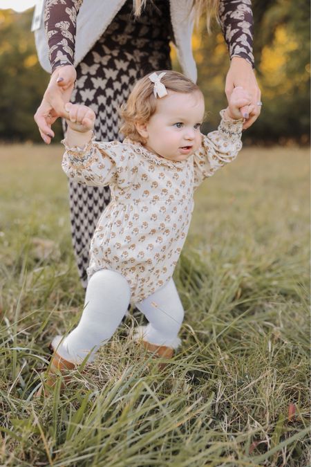 Our family photos for fall! Love this bubble for Cambre girl!

Fall fashion, kids fall outfits, family photos, what to wear for family photos, neutral outfits for kids and baby 

#LTKbaby #LTKkids #LTKfamily