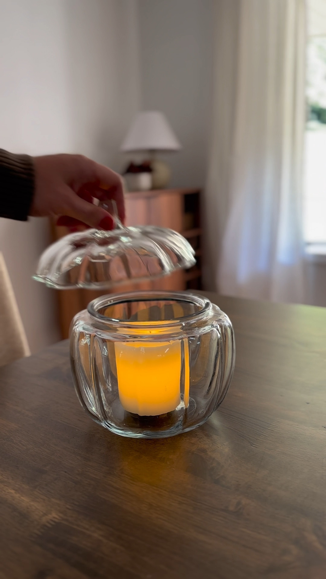 Glass pumpkin 

Amazon home decor, amazon fall decor, glass pumpkin, fall home finds, affordable home 

#LTKHalloween #LTKhome #LTKSeasonal