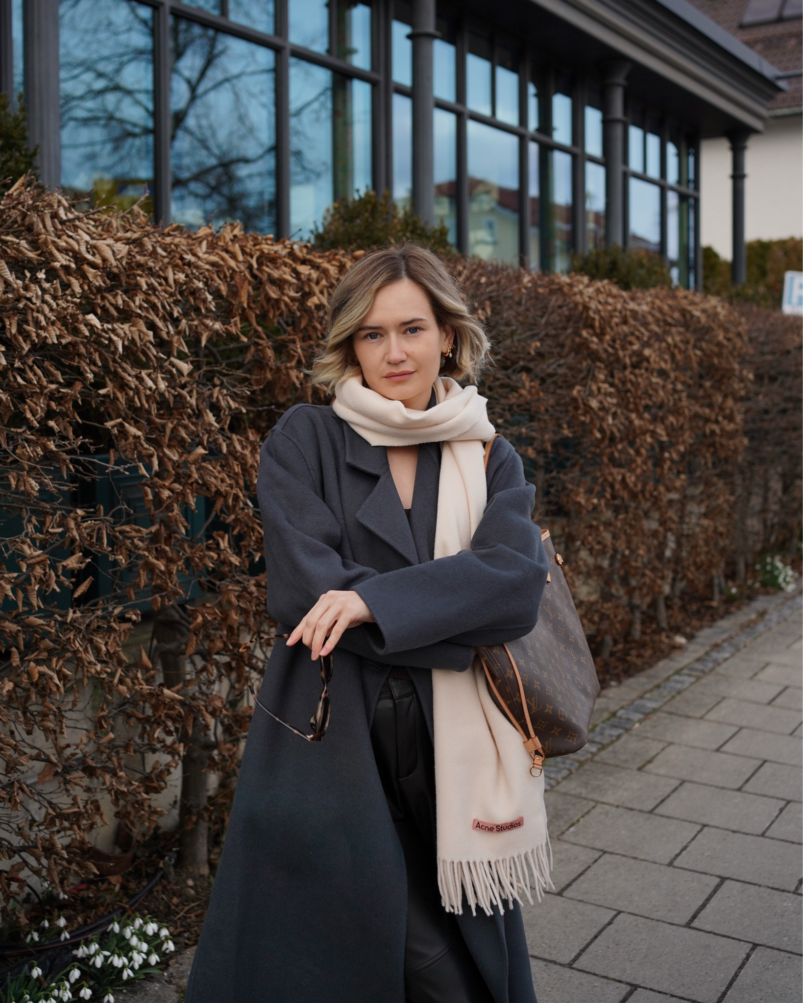 #mantel #leatherpants #springoutfits #schal #scarf #havanasunglasses #havanasonnenbrille #mantelgrün #manteldunkelgrün #manteldunkelblau #mantelblau #mantempetrol 

#LTKeurope #LTKdeutschland #LTKspring