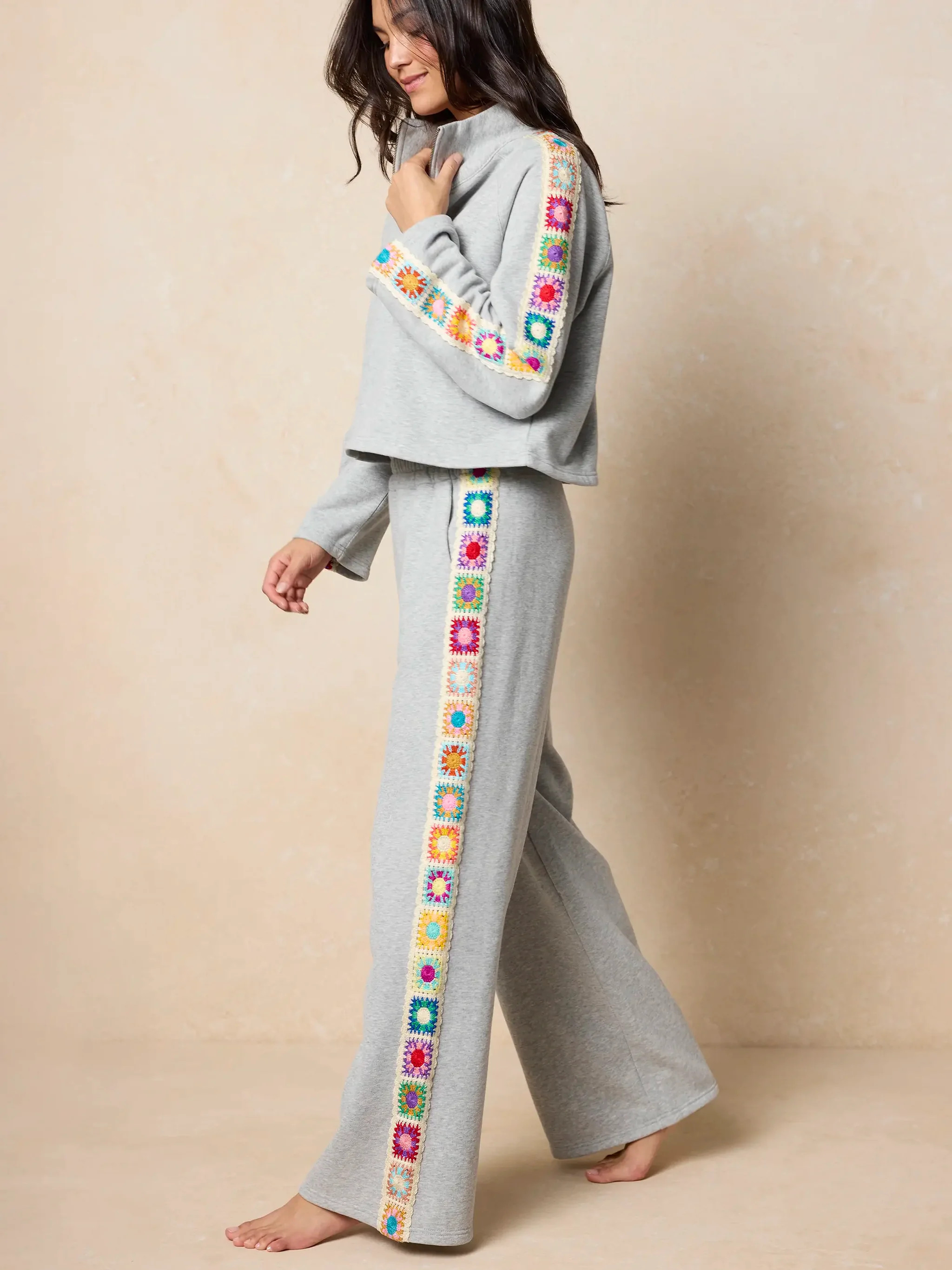 Lyvie Trim Sweatshirt | Natural Life