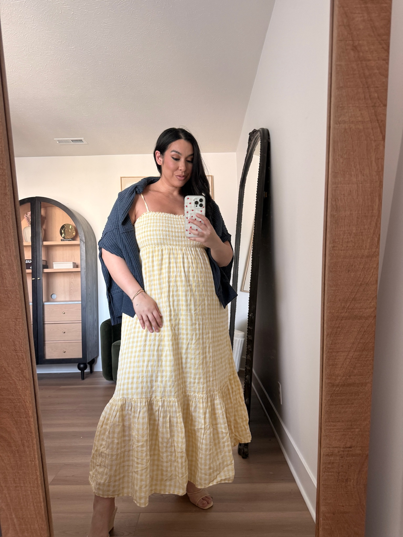 American Eagle midsize spring finds! How perfect is this gingham dress? The smocking is exactly what I need. Paired with a waffle sweater 🫶🏻
-
-
-
Midsize, American Eagle, Spring, Spring OOTD, Jumpsuit, Dress, Shorts, Midsize spring, Midsize dress, Midsize tops, Midsize pants, Aerie, Spring midsize haul, Summer finds @American Eagle Outfitters 

#LTKMidsize #LTKSeasonal #LTKootd