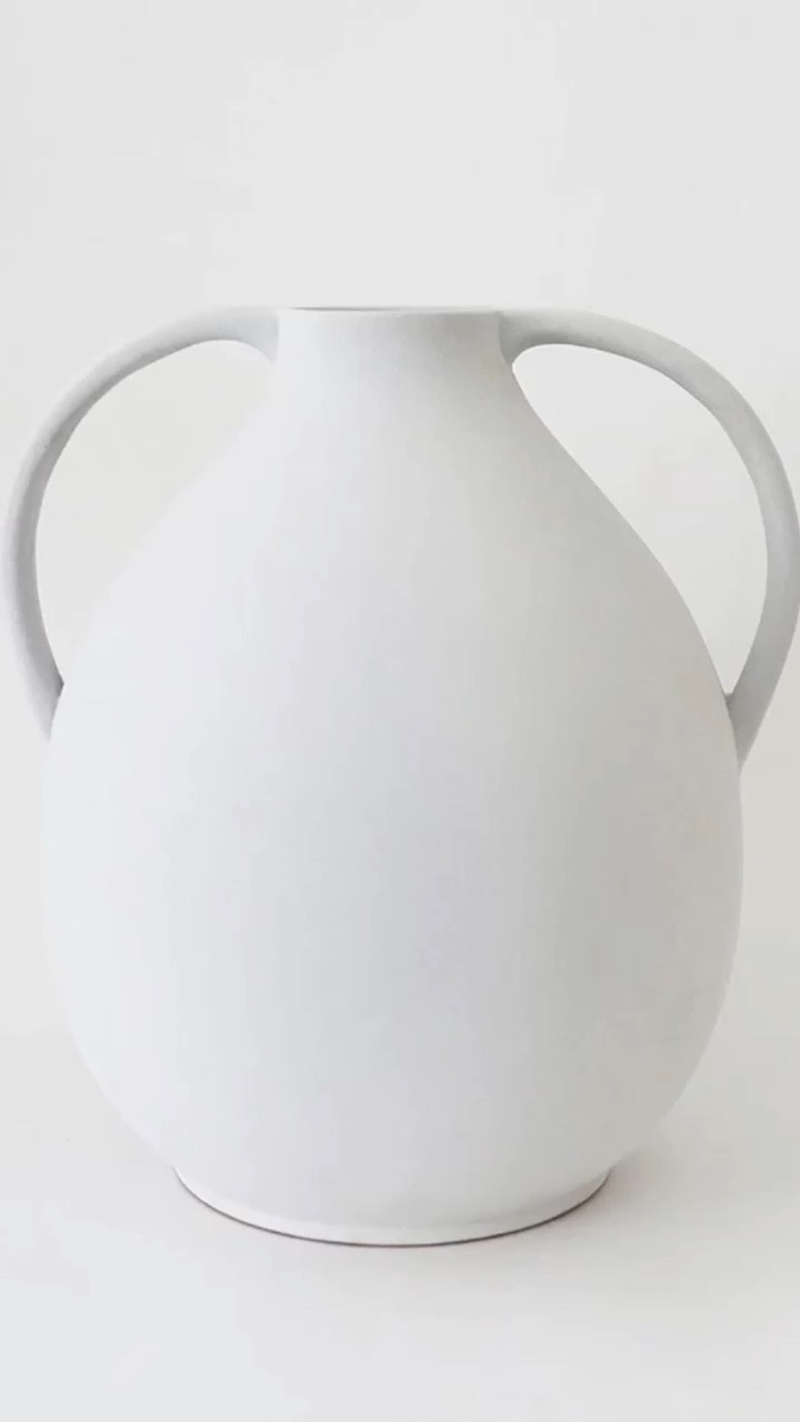 One vase, six different stems 🌿
Having the perfect vase makes it easy to transition between seasons or simply swap florals/greenery when you need a little change 🫶🏼 #homedecor #interiorstyling #indoorplants #plantdecorations 

#LTKFind #LTKhome #LTKU