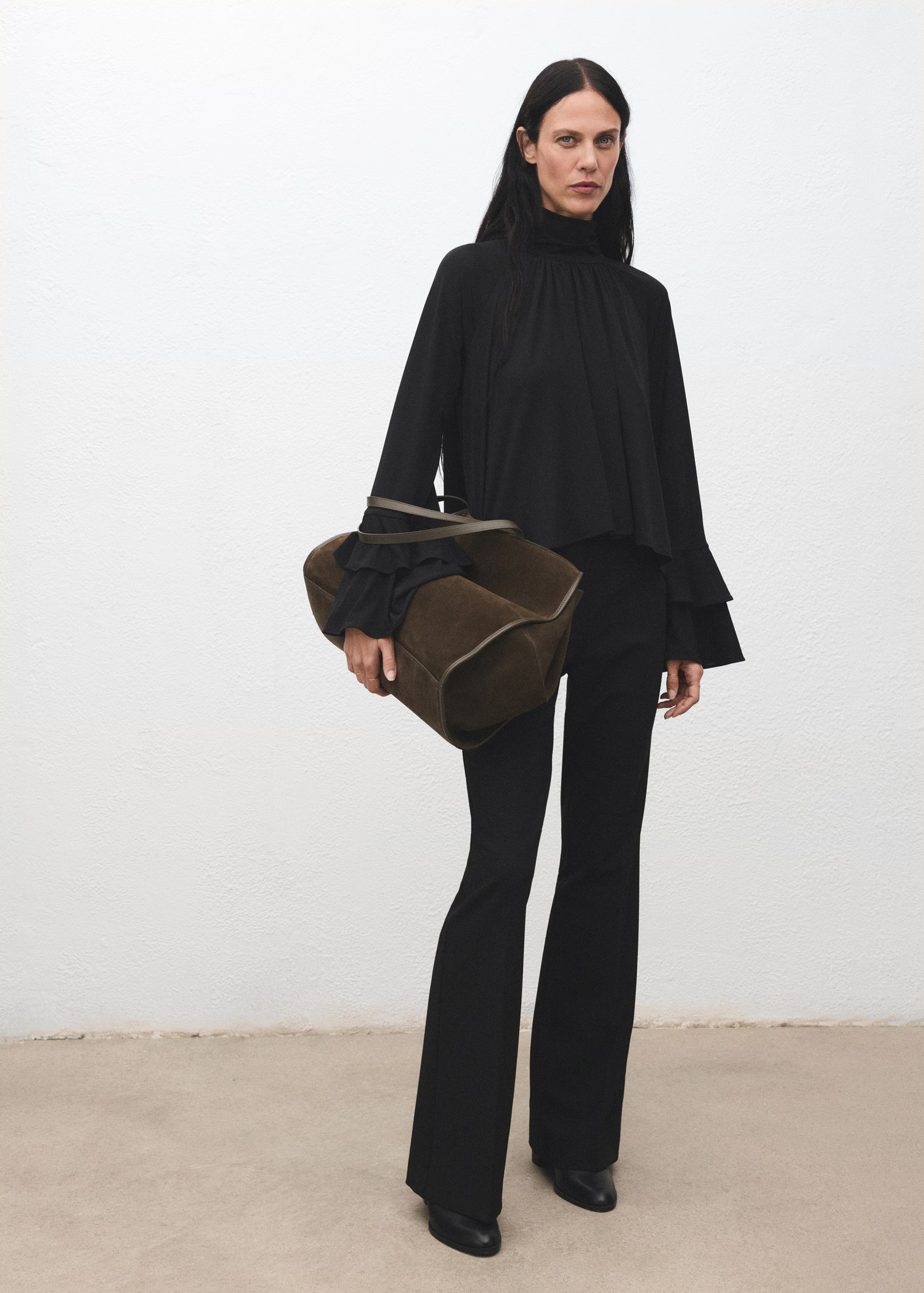 Bluse mit Glockenärmeln und Volants - Damen | MANGO Deutschland | Mango EU