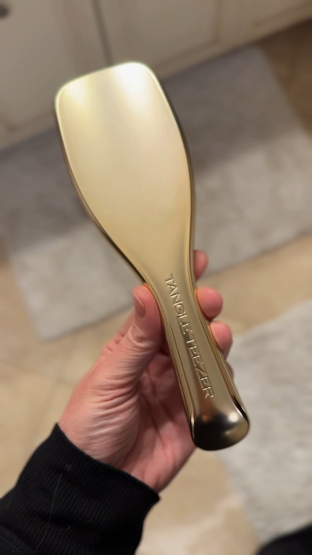 The best hairbrush! This brush has super long bristles that are flexible, so they don’t rip your hair out when you’re detangling. Highly recommend! 

#LTKBeauty #LTKHoliday #LTKGiftGuide