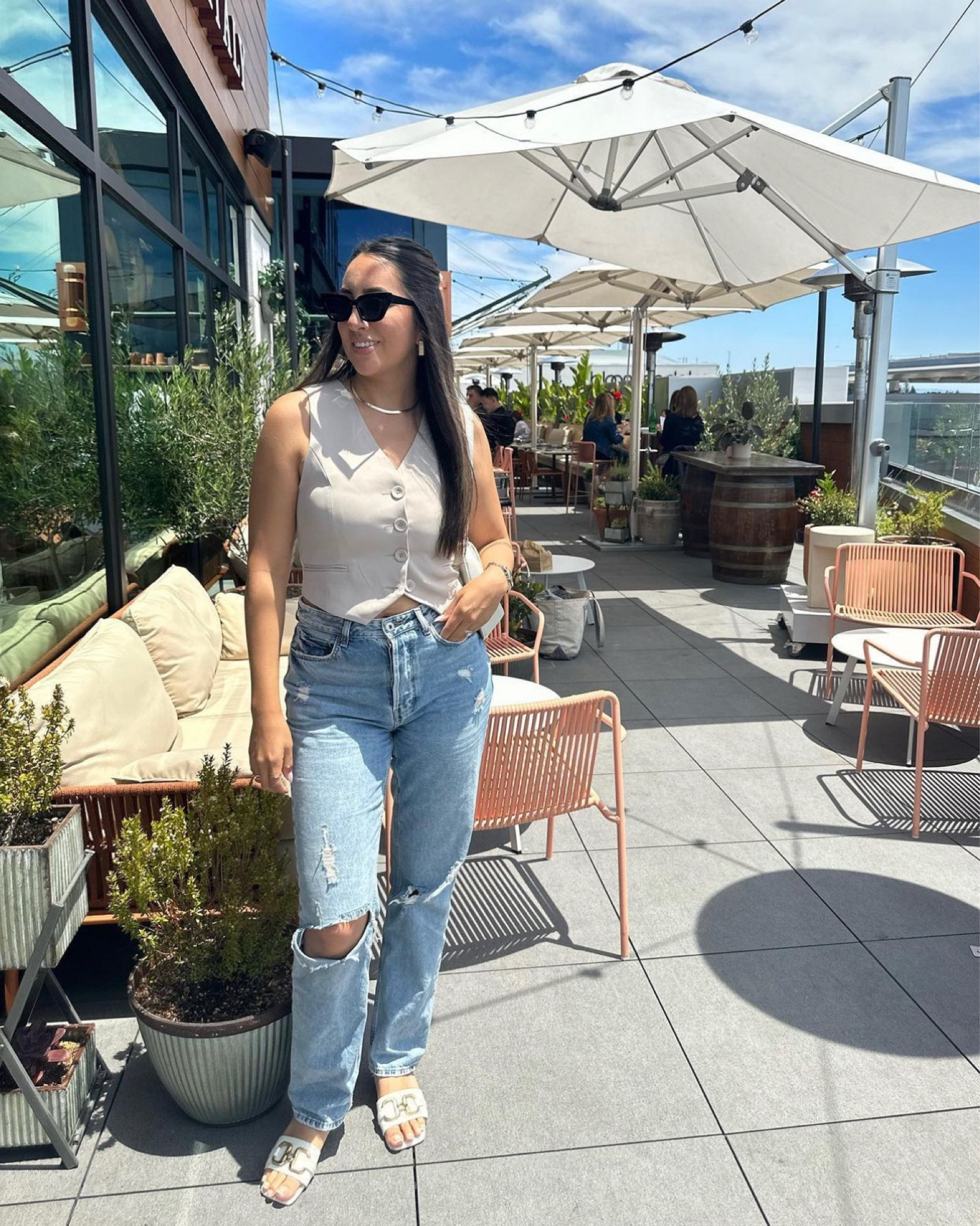 brunch outfit inspo for the summer #summer #neutralchic #casualchic #outfit #outfits #outfitinspo #summerlook #summeroutfit #summeroutfits 