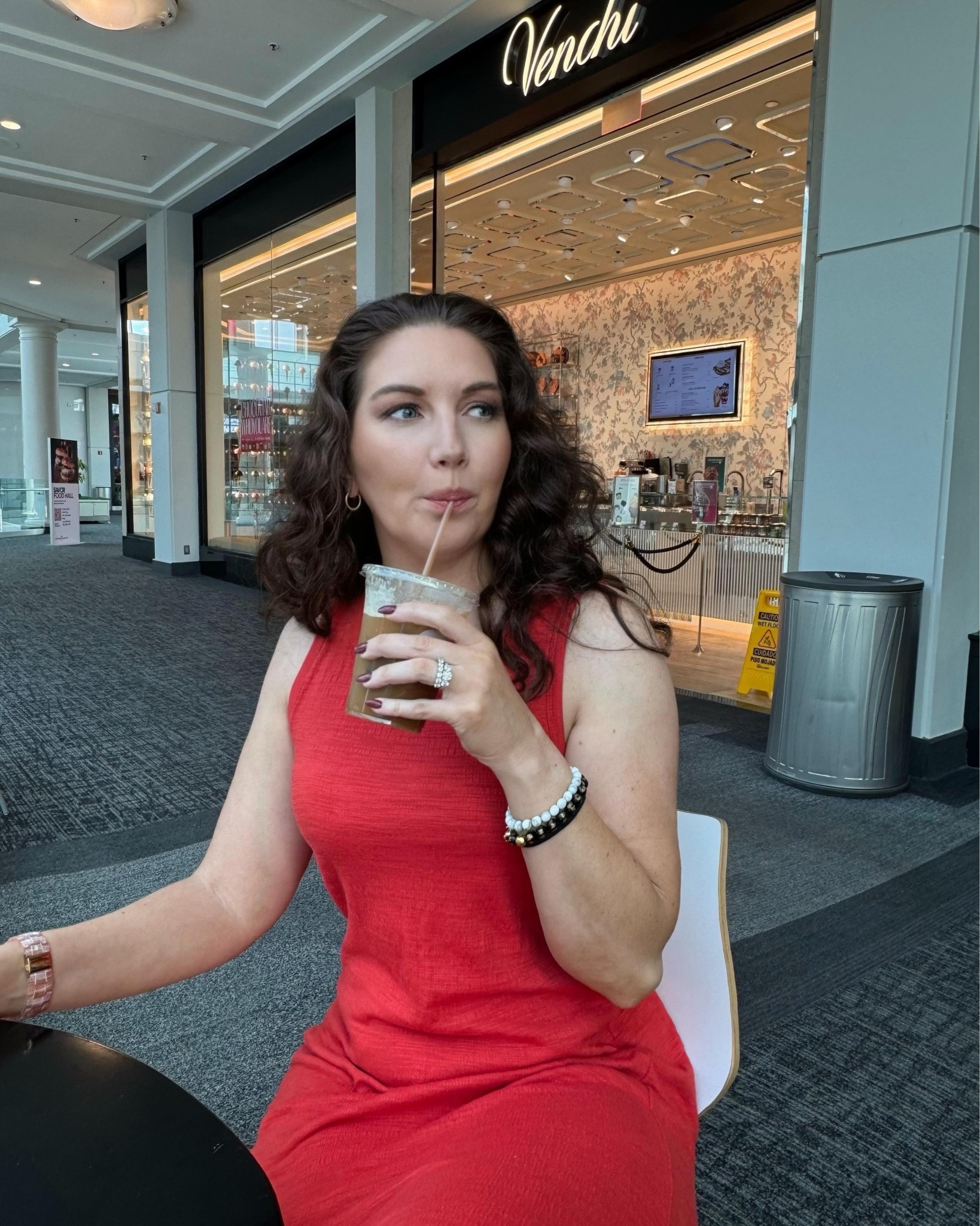 Coffee date vibes ☕🛍️ Casual, chic, and ready for a stroll through the mall. Linking easy staples that keep it polished but effortless.

#LTKStyle #CasualOutfits #WomenInTheir30s #EffortlessChic


#LTKSeasonal #LTKMidsize