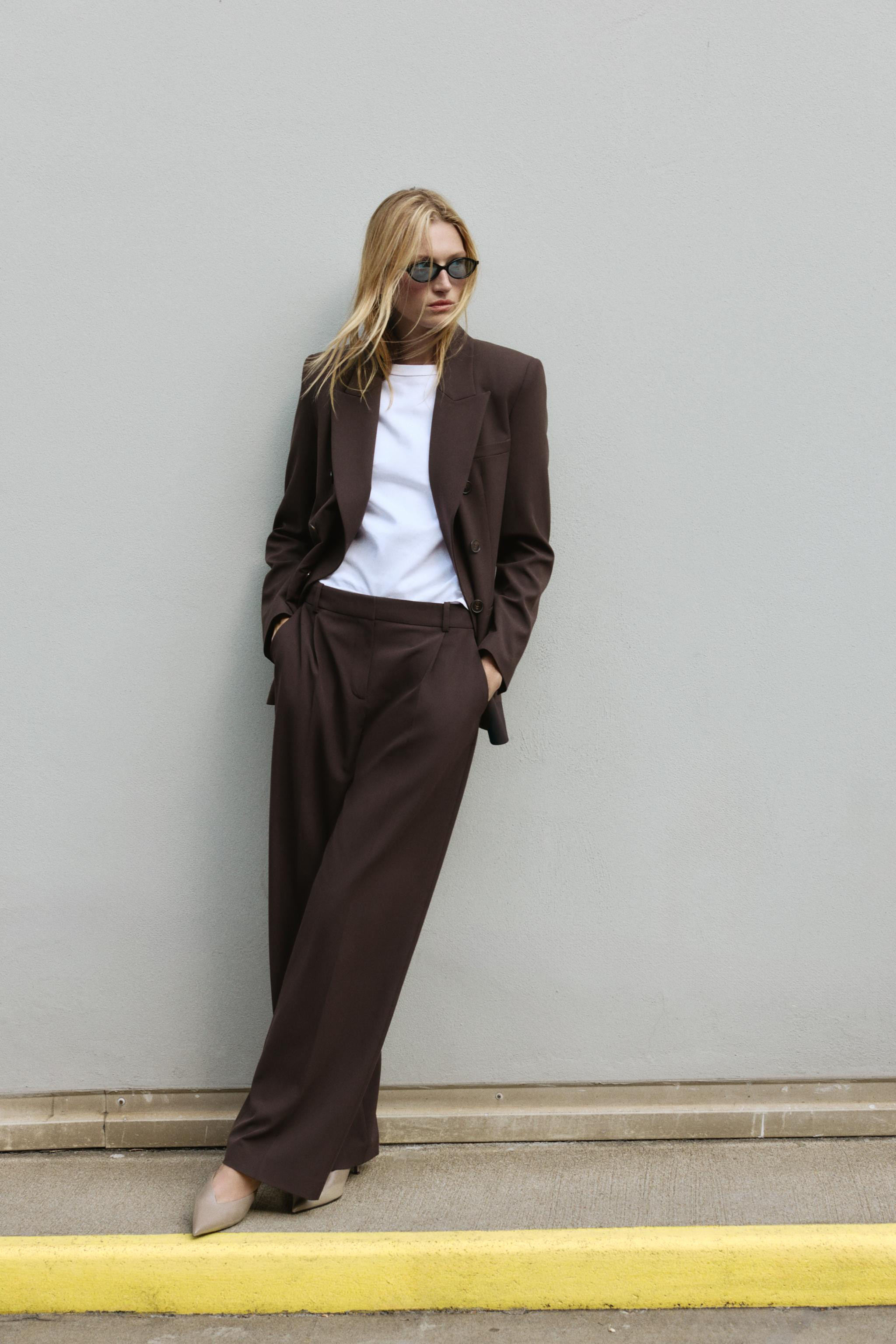 STRAIGHT-LEG DARTED TROUSERS | Zara UK