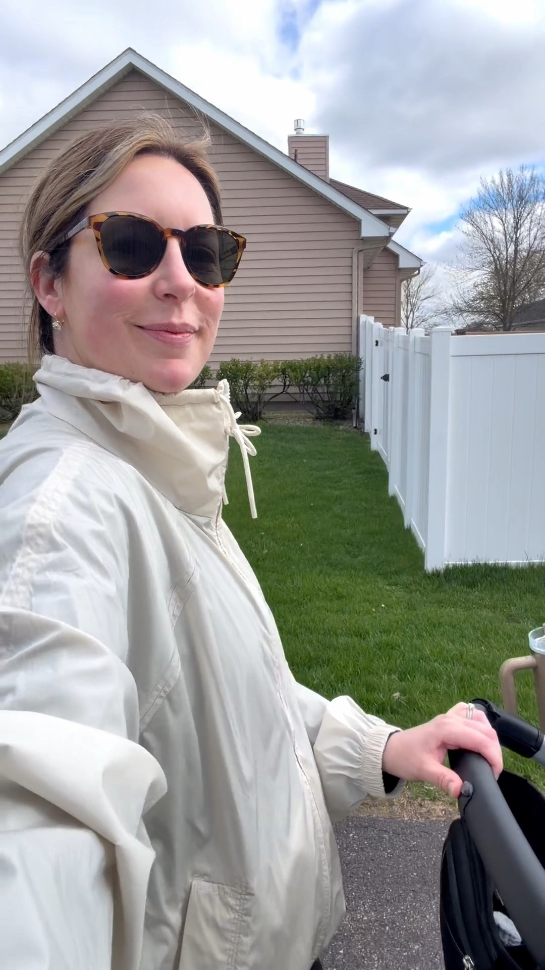 Walking fit of the day 👟💨

#LTKMothersDay #LTKootd #LTKActive