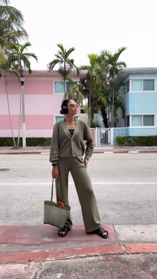 Lounge around 

#LTKPetite #LTKStyleTip #LTKSeasonal