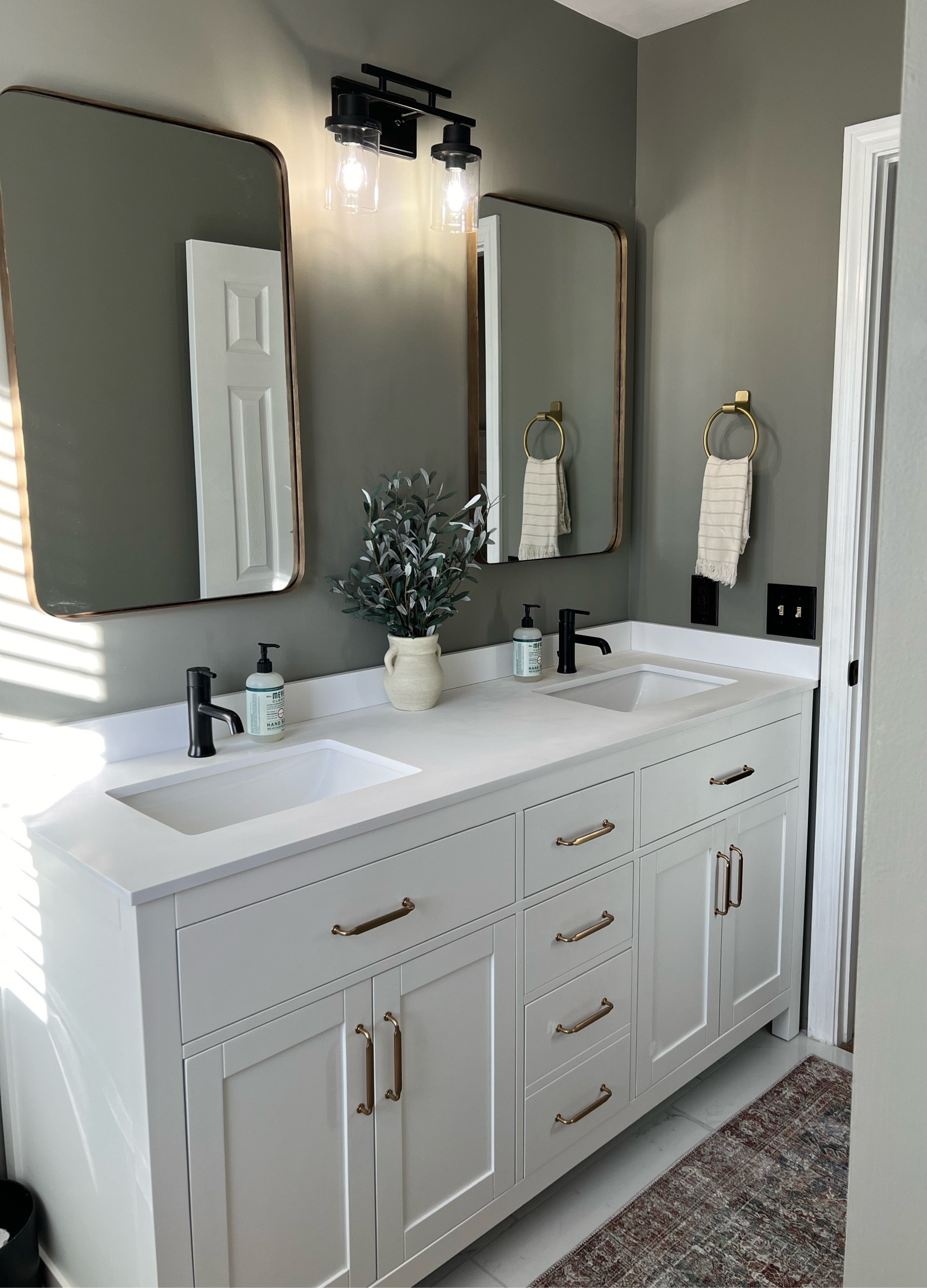 My best kept DIY weapon for an easy and affordable change! Used it on my (originally) black mirrors and you’d never know it! 😉🤭

#LTKhome #LTKfindsunder50