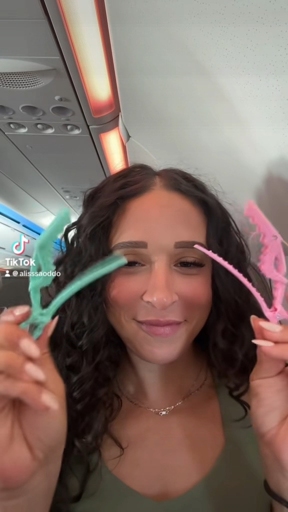 PROTECT YOUR CURLS GIRLS➰
Heres the easiest way to keep your hair clean and fresh while on a flight💞 

#LTKTravel #LTKBeauty #LTKStyleTip