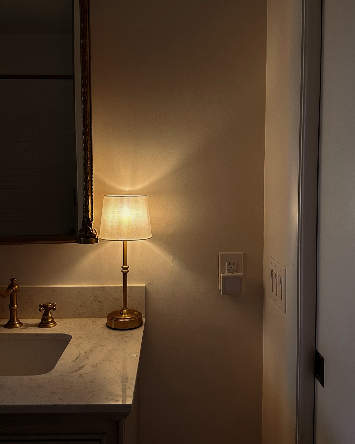 Wireless lamp details! 

#bathroom #bathroomfinds #wirelesslamp #cordlesslamp #brasslamp #homedecor #interiordesign #parisianvibes #parisianaesthetic 

#LTKfindsunder50 #LTKfindsunder100 #LTKhome