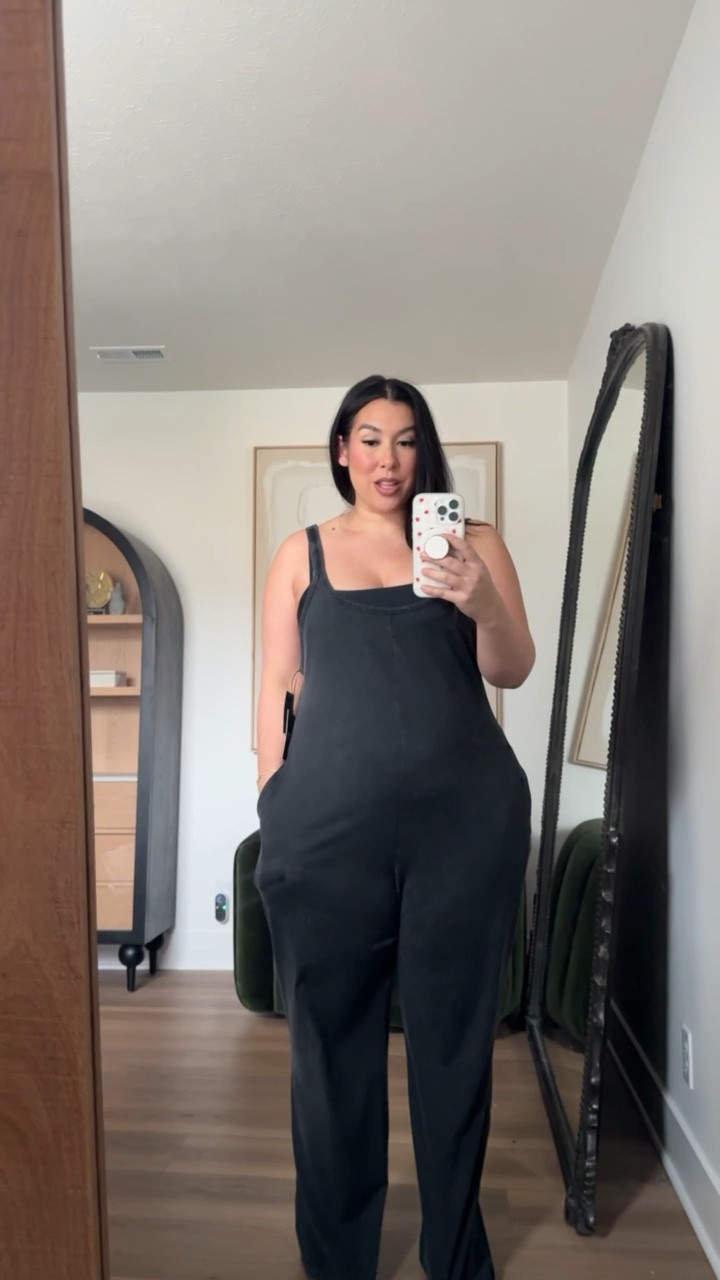 You guys know I love a jumpsuit and this one is 👏🏻👌🏻 The layerying >>> Shop my midsize Abercrombie favorites on sale for 25% off with my exclusive in-app code! 
-
-
-
Abercrombie sale, LTK Spring Sale, Abercrombie midsize, Midsize spring, Midsize spring haul, Midsize sale, Dress, Spring Break Finds, Curvy, Sale, Easter @abercrombie  



#LTKootd #LTKSpringSale #LTKMidsize