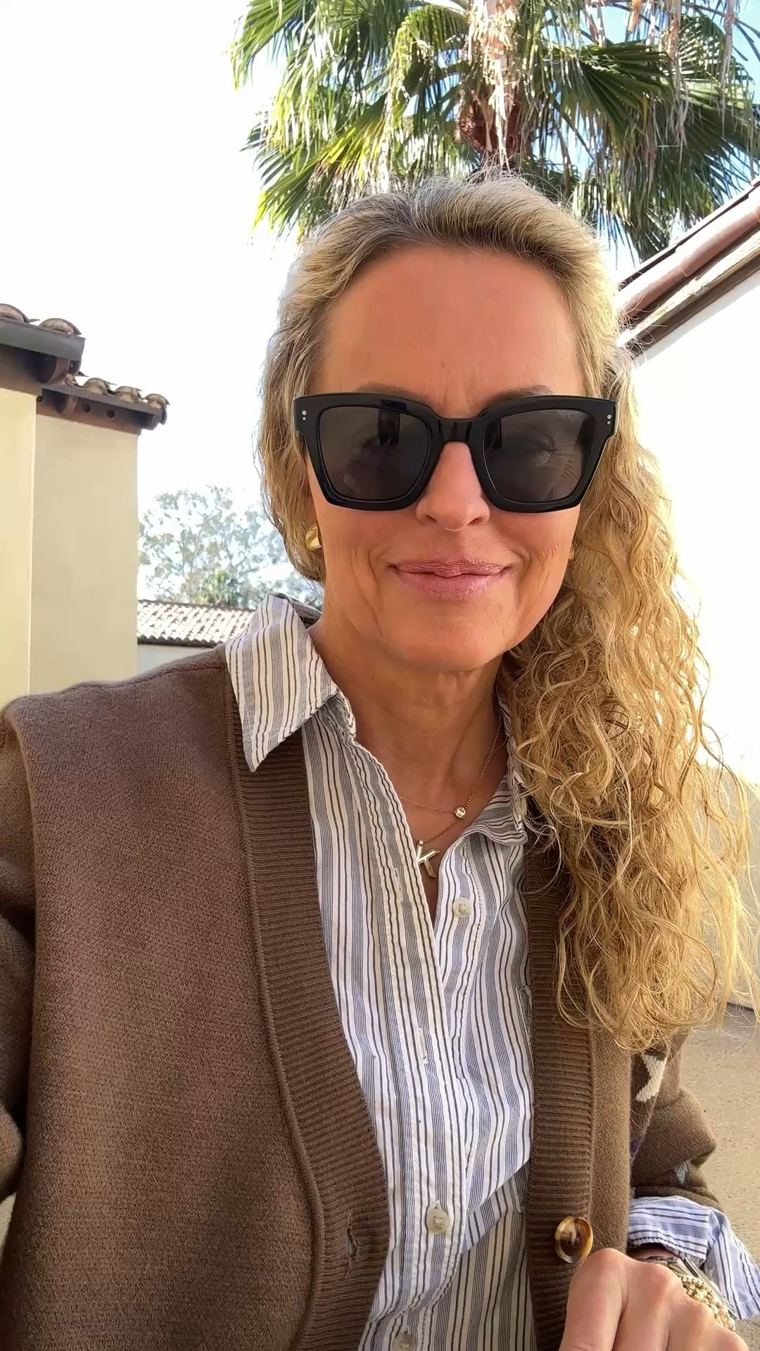 I love when the temperature is cool enough and warm enough for shorts and a cardigan! 
These Spiritual Gangster cardigans are eye catching with the stitching on the back.
Other colors available.


#LTKgrwm #LTKspring #LTKootd