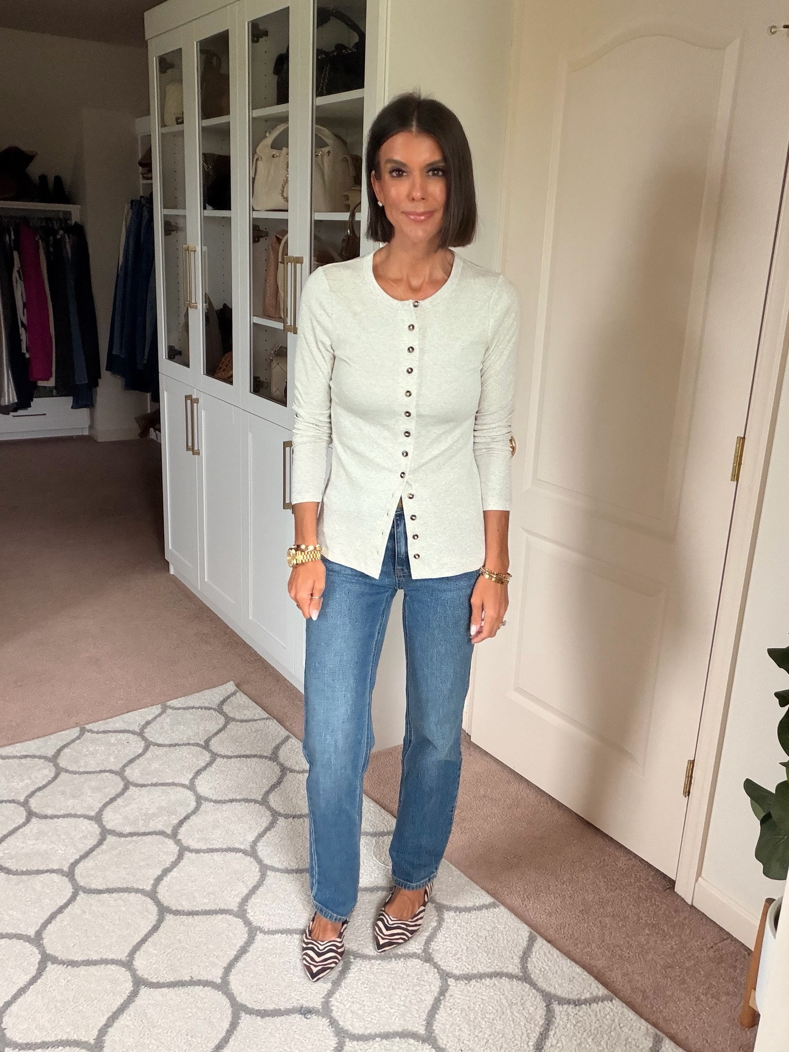 New Walmart sweater! Size xs 
Size 0 in jeans