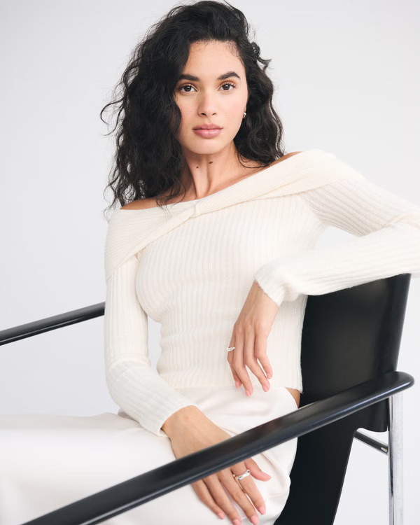 Off-The-Shoulder Twist Sweater | Abercrombie & Fitch (UK)