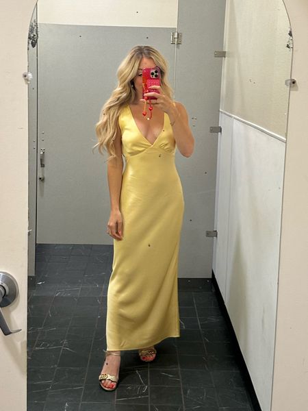 Yellow Annie Anderson dress how to lose a guy in 10 days 💛🥂 wearing size xs

#LTKwedding