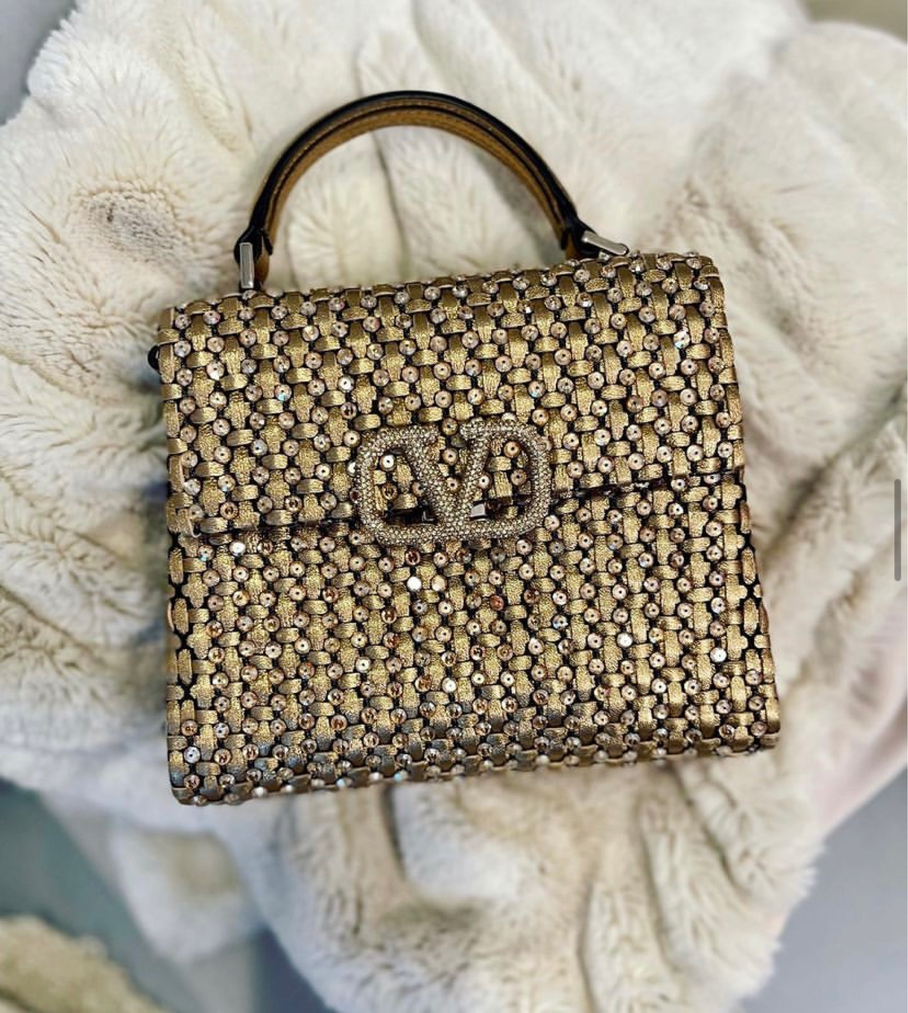 My go to bag for this holiday season✨

#LTKHoliday #LTKparties #LTKstyletip