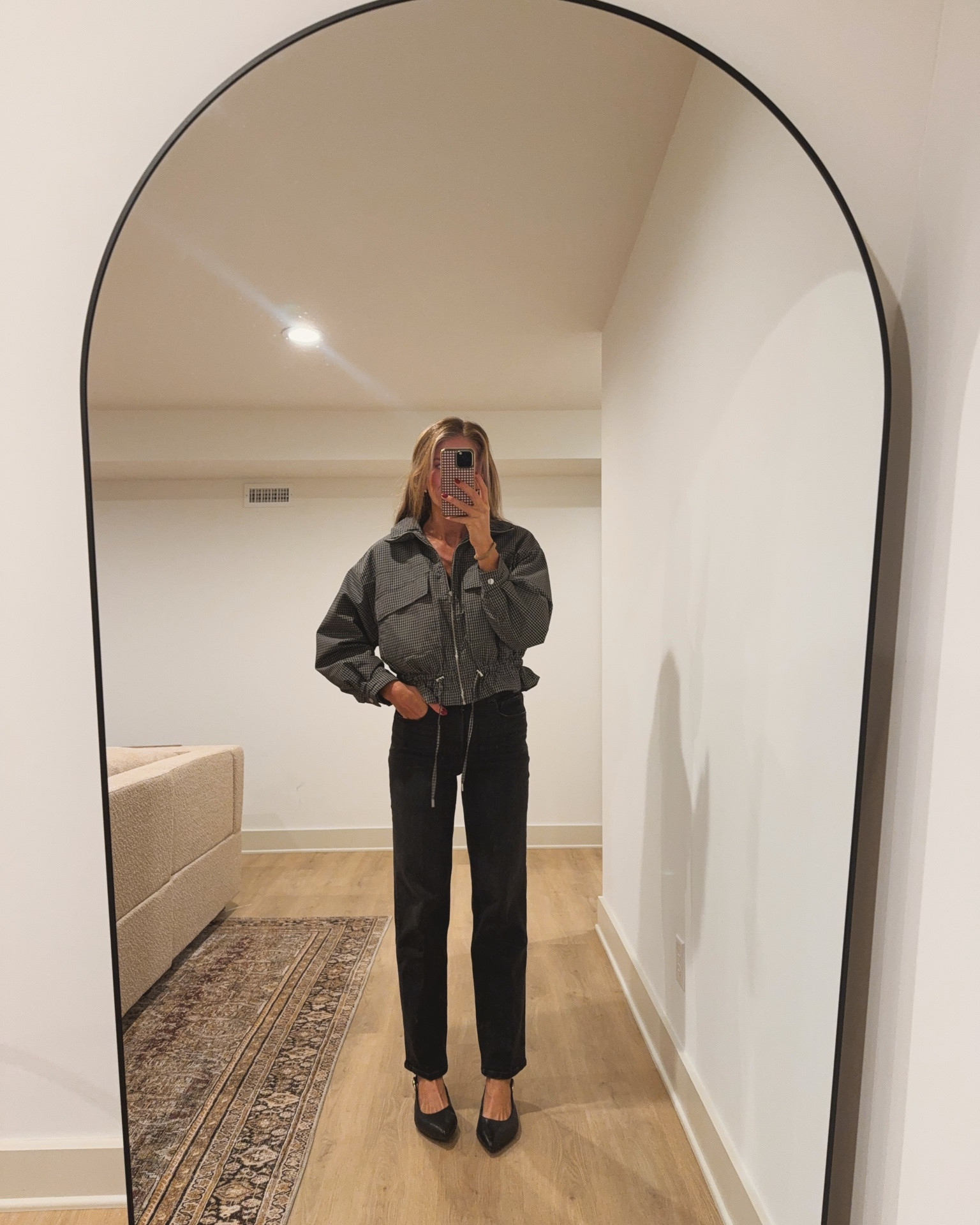 These @Spanx jeans are INSANE! 3 inseam options, stretch, functional zipper and pockets. I’m wearing small tall. 15% off with code TALLBLONDESPANX!