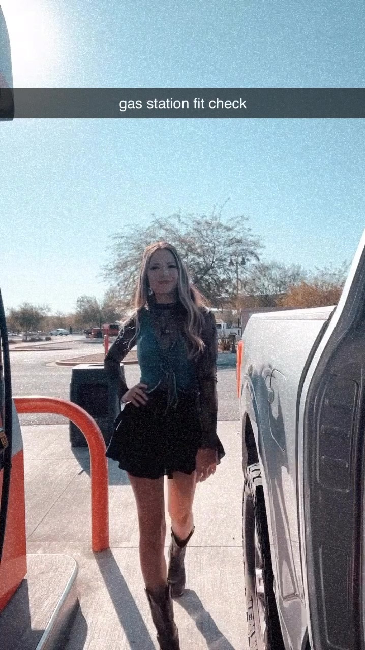 family photos outfit!! 

#LTKFindsUnder100 #LTKStyleTip #LTKFamily