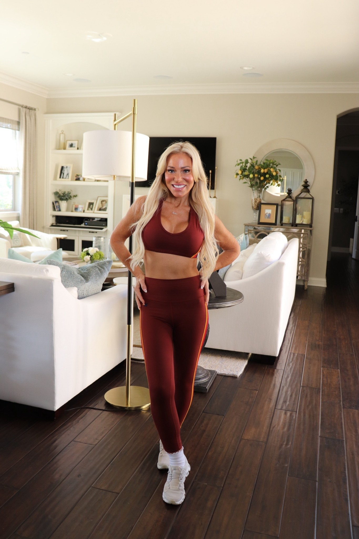 I am obsessed with this color 😍
Come to the gym with me 💖✨

#leggings #sportsbra #activewear

#LTKStyleTip #LTKActive