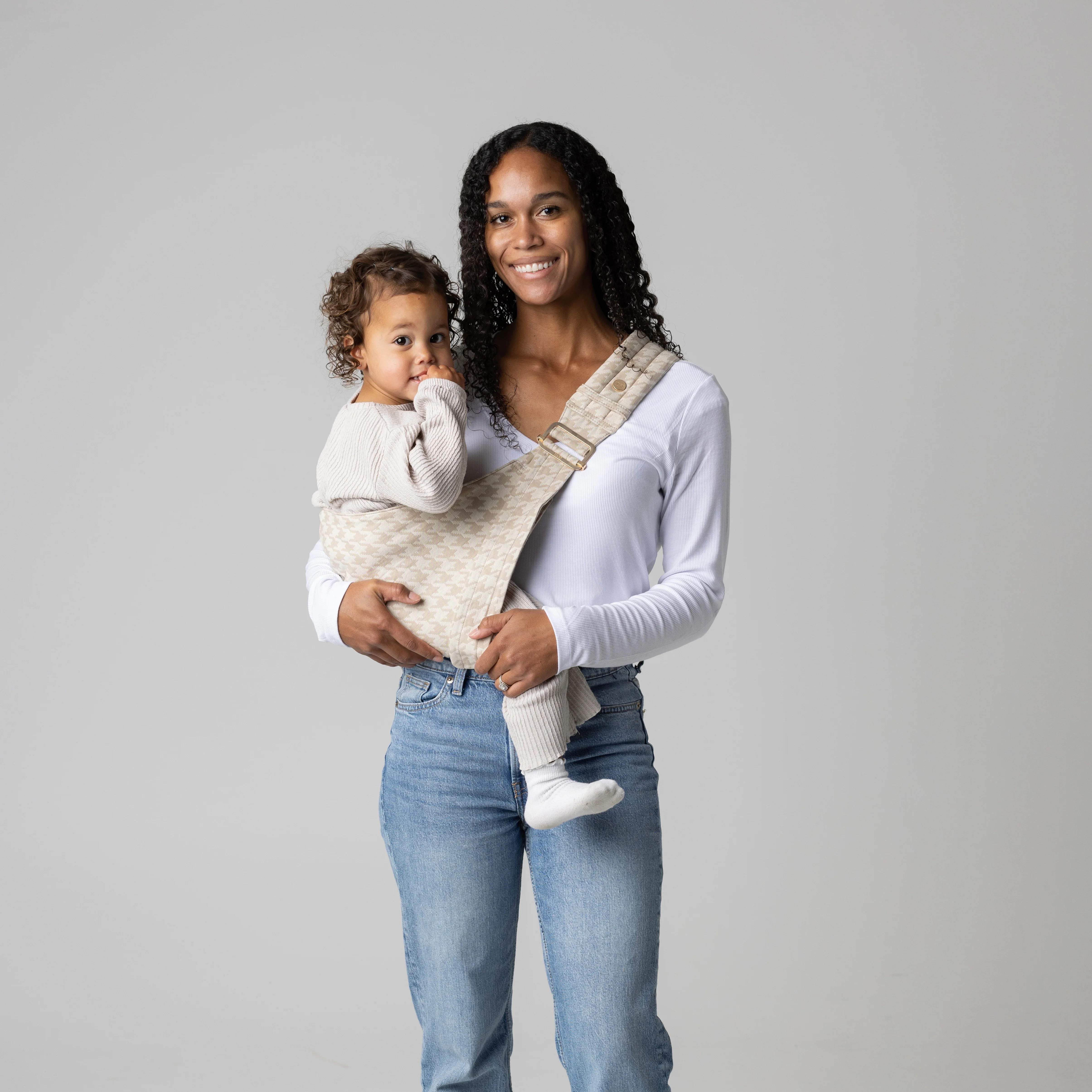 The Monarch Toddler Sling - Houndstooth | Mabē