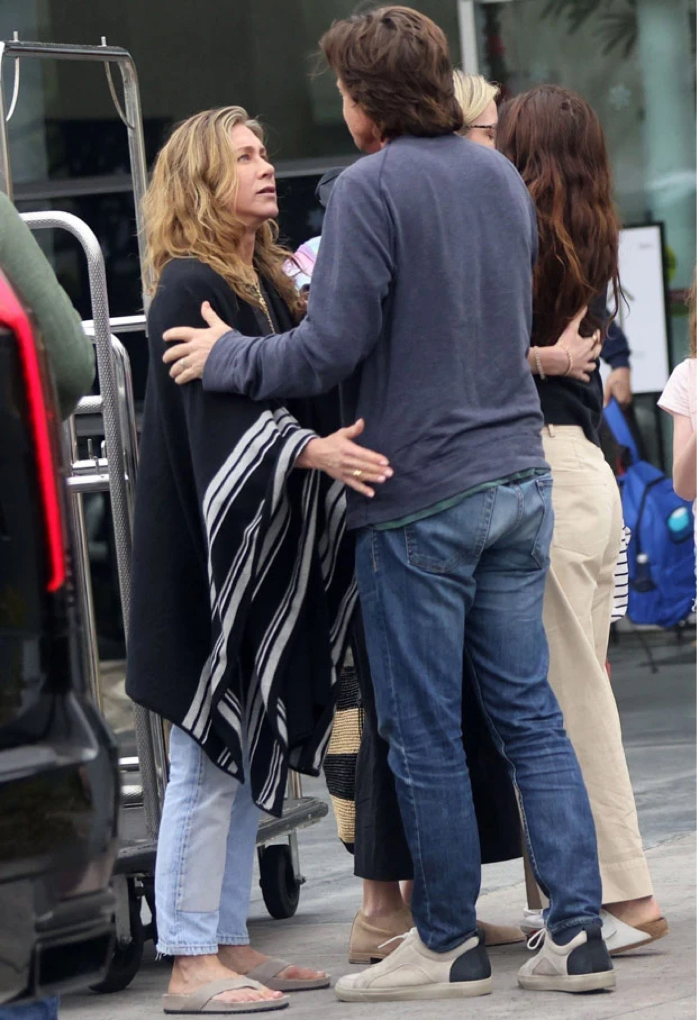 Get the details on Jennifer Aniston’s, black and white striped poncho, cardigan, sweater, and patchwork jeans


#LTKsalealert #LTKunder100 #LTKstyletip