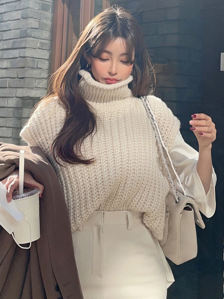 DAZY Chunky Knit Turtleneck Sweater Vest | SHEIN