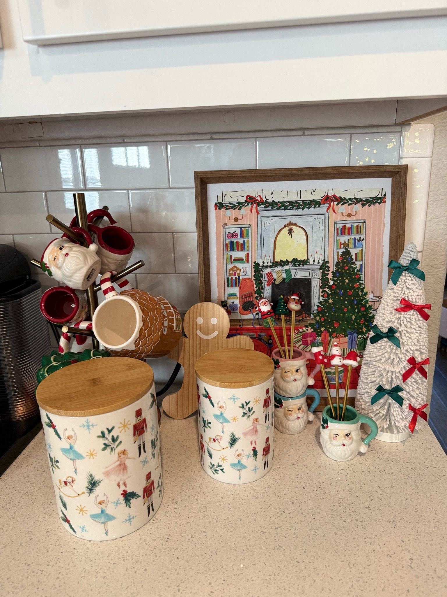 Christmas coffee bar station


Christmas decor, coffee bar, coffee machine, christmas ideas, santa, christmas mug

#LTKSeasonal #LTKHome #LTKHoliday