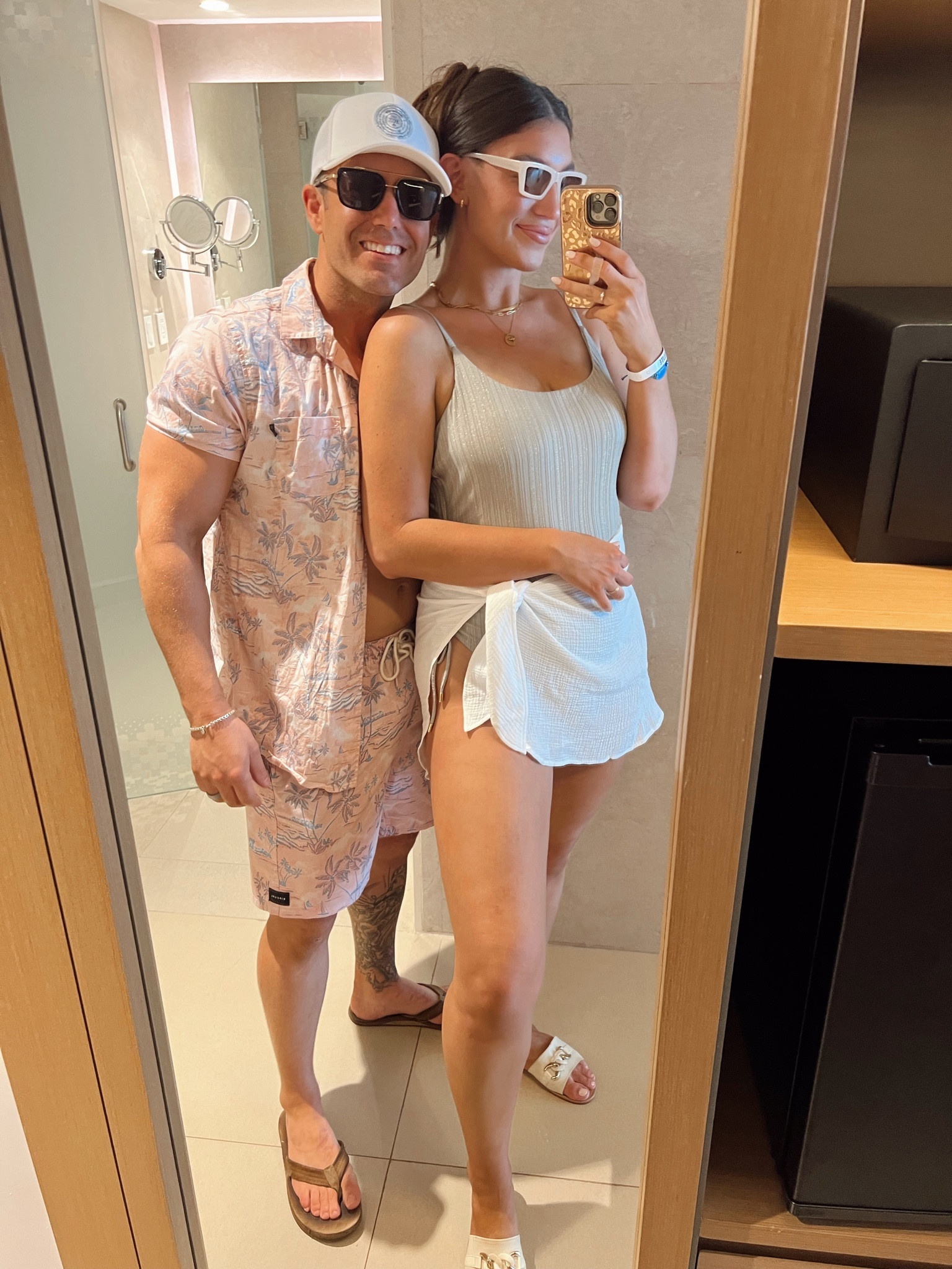 Pool fit🇲🇽🇲🇽

Swimsuit, bathing suit, couples style, vacation outfit, travel, poolside, beach outfit, resort wear

#LTKswim #LTKtravel #LTKmidsize