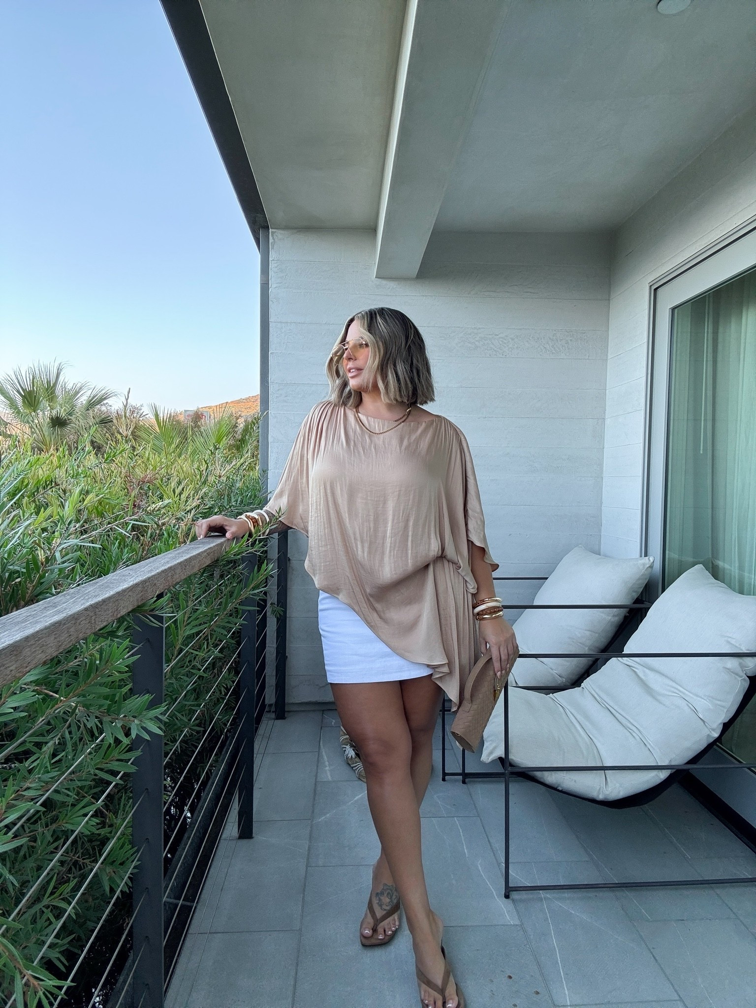 Skort L - linked exact as well as the new style they have out which is basically the same just slightly different but it’s in stock in all sizes . My exact one is almost sold out. 

Top xl 
#datenight

#LTKSaleAlert #LTKMidsize #LTKootd