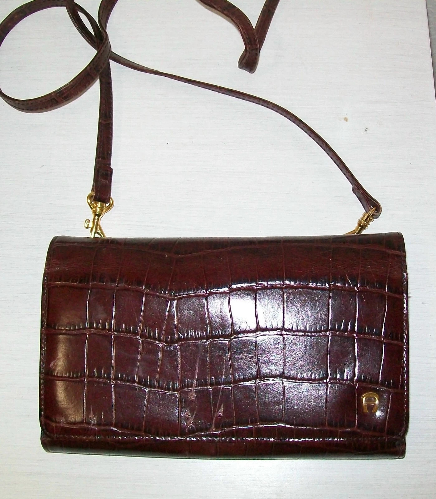 Vintage ETIENNE AIGNER Oxblood Croc Embossed Leather Cross Body  Clutch Wallet  | eBay | eBay US
