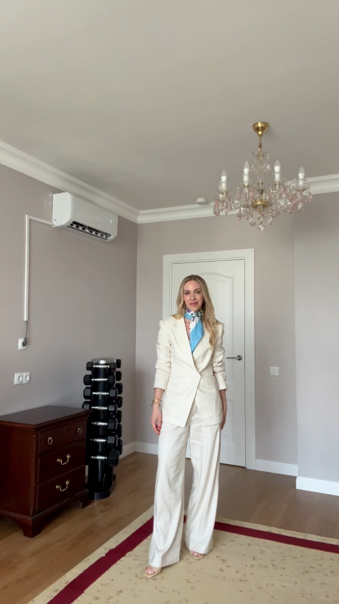 Business casual workwear, summer workwear, cream linen suit, silk scarf, linen blazer