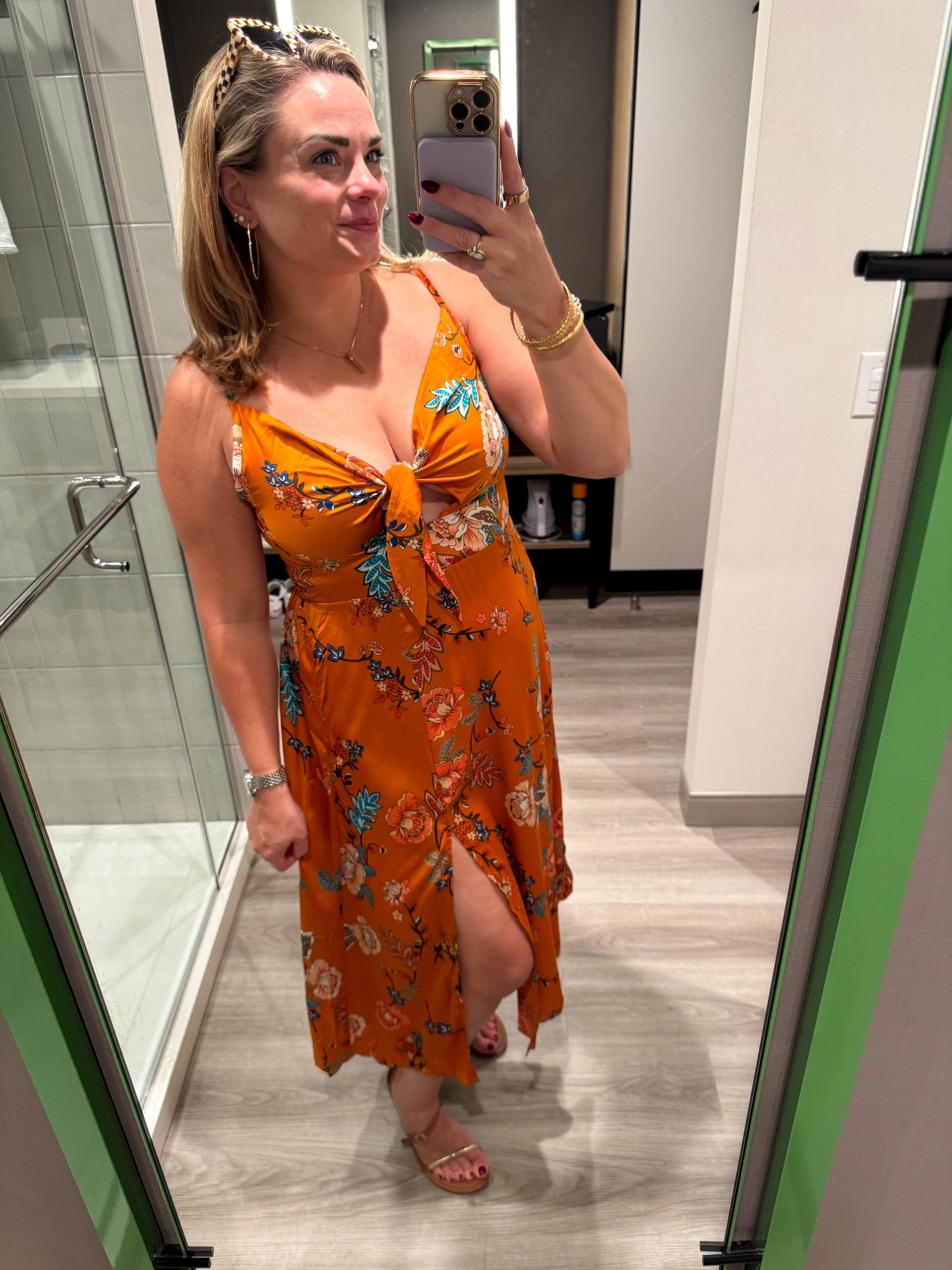 The perfect dress to transition to fall — the colors are so pretty and would be great paired with a sandal or a boot and a jean jacket!

#LTKMidsize #LTKFindsUnder50 #LTKStyleTip