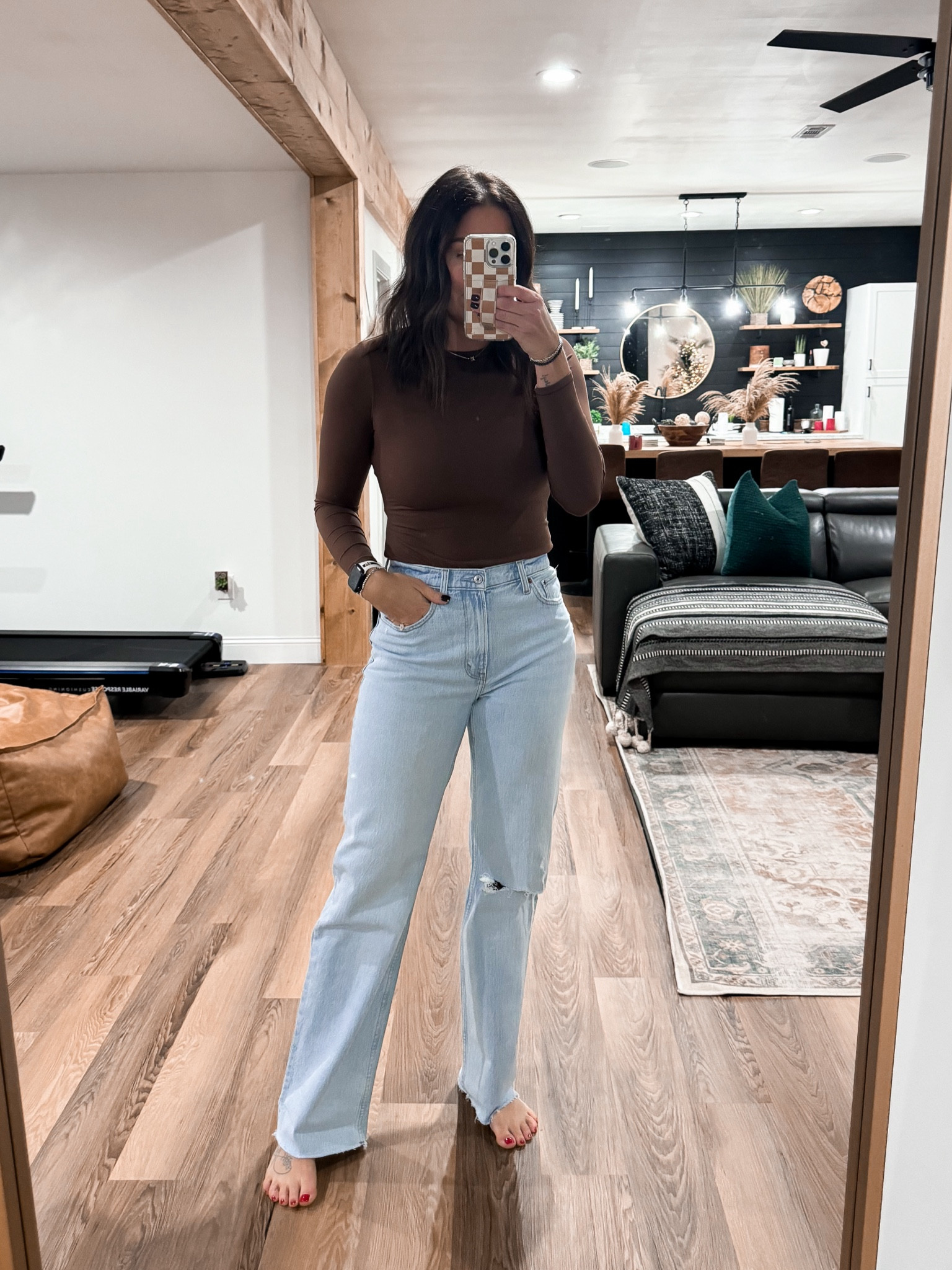 Top-medium
Jeans-27L

#LTKstyletip #LTKfindsunder100 #LTKfindsunder50