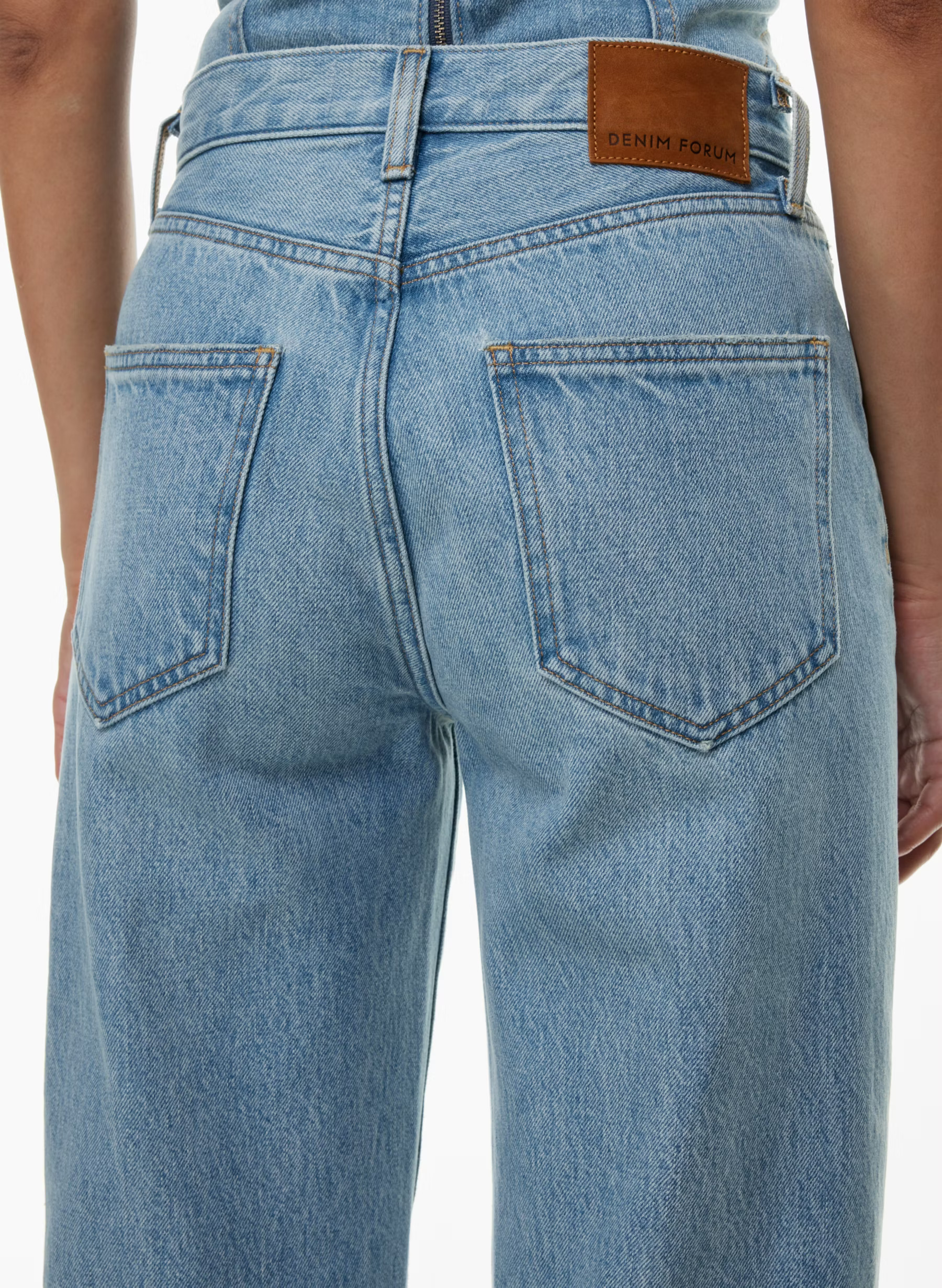 THE FARRAH HI-RISE WIDE JEAN | Aritzia
