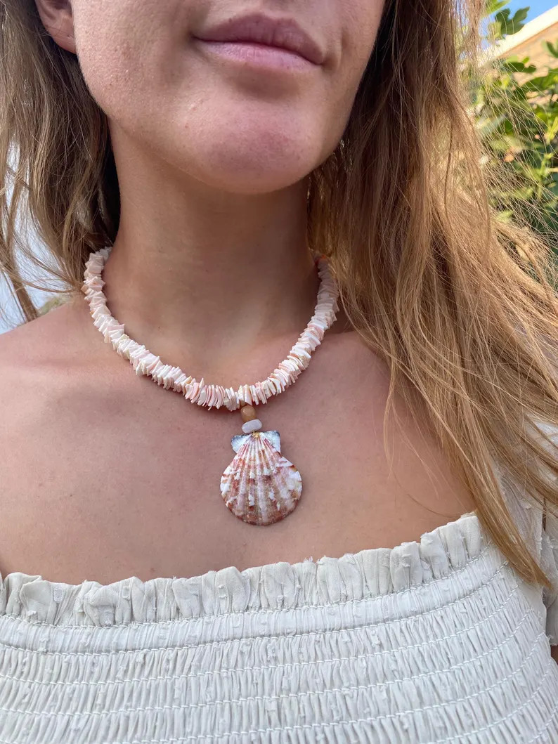 Handmade Scallop Necklace With Seashell Pieces - Etsy | Etsy (US)